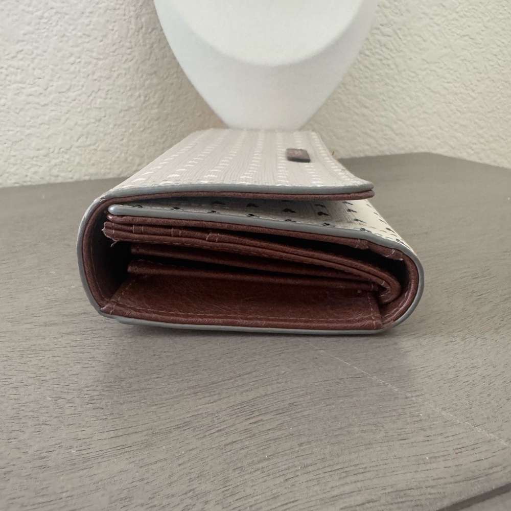 Fossil | Gray Heart Pattern Wallet - image 4